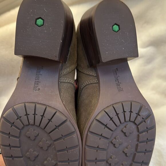 LIKE NEW TIMBERLAND SUADE BOOTIES - Picture 5 of 6